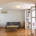 Apartment Med